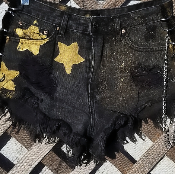 Star shorts - Picture 4 of 9